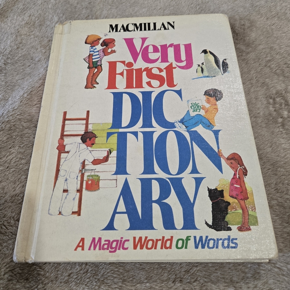 Macmillan Very First Dictionary - Picture 5 of 8